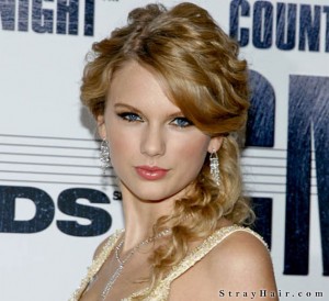 elegant wavy hairstyle taylor_swift